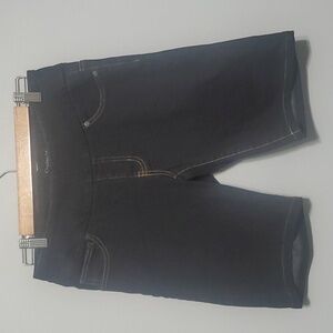 Chadwicks shorts women’s size 6 Bermuda length black demin pull-on elast…